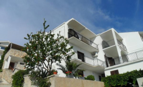 Apartments by the sea Tisno, Murter - 11289